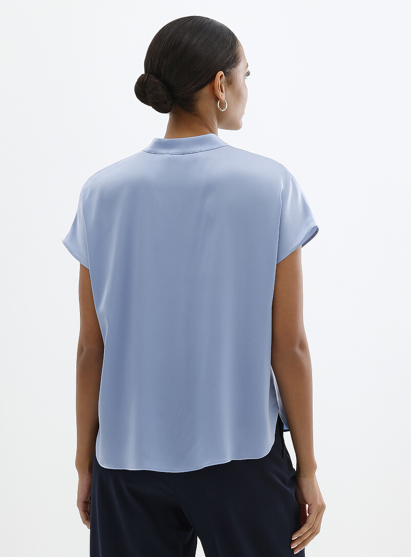Contemporaine: La blouse &agrave; mancherons satin fluide Bleu p&acirc;le - Bleu ciel pour femme
