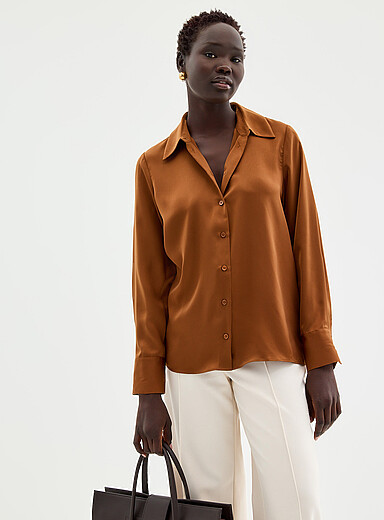 La chemise ample satin fluide