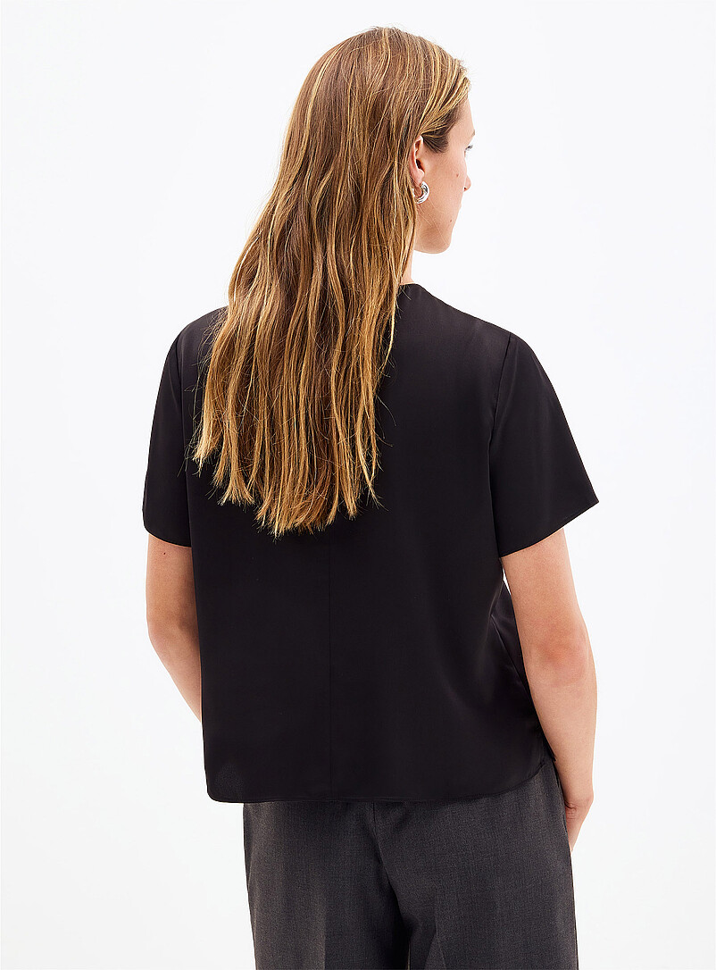 Contemporaine: La blouse carr&eacute;e satin fluide Blanc cass&eacute; pour femme