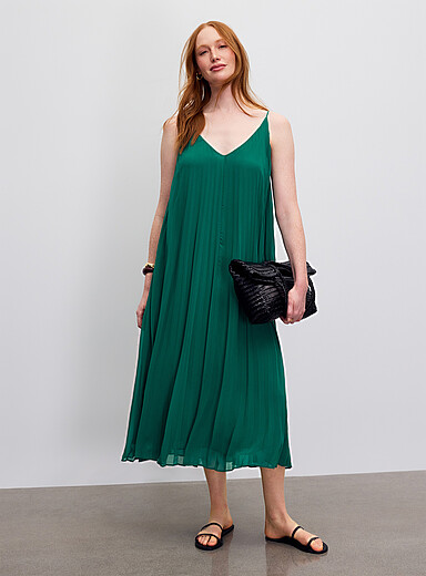 La robe midi chiffon pliss&eacute;