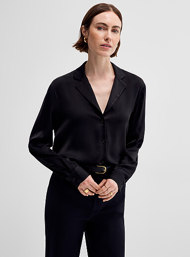 Notched collar satiny shirt