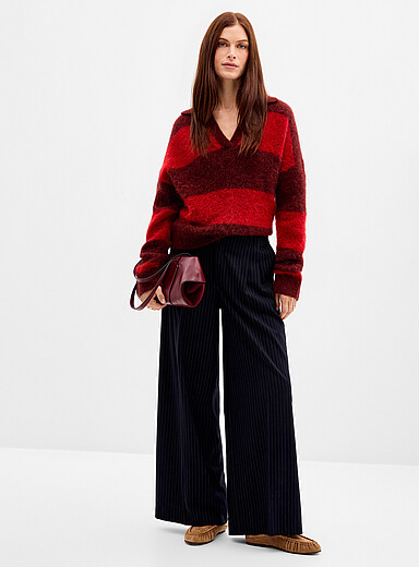 Contemporaine: La pantalon &agrave; plis rayures banquier <b>Coupe : jambe large, taille haute</b> Bleu marine - Bleu nuit pour femme