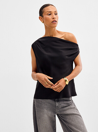 Contemporaine: La blouse satin&eacute;e encolure asym&eacute;trique Noir pour femme