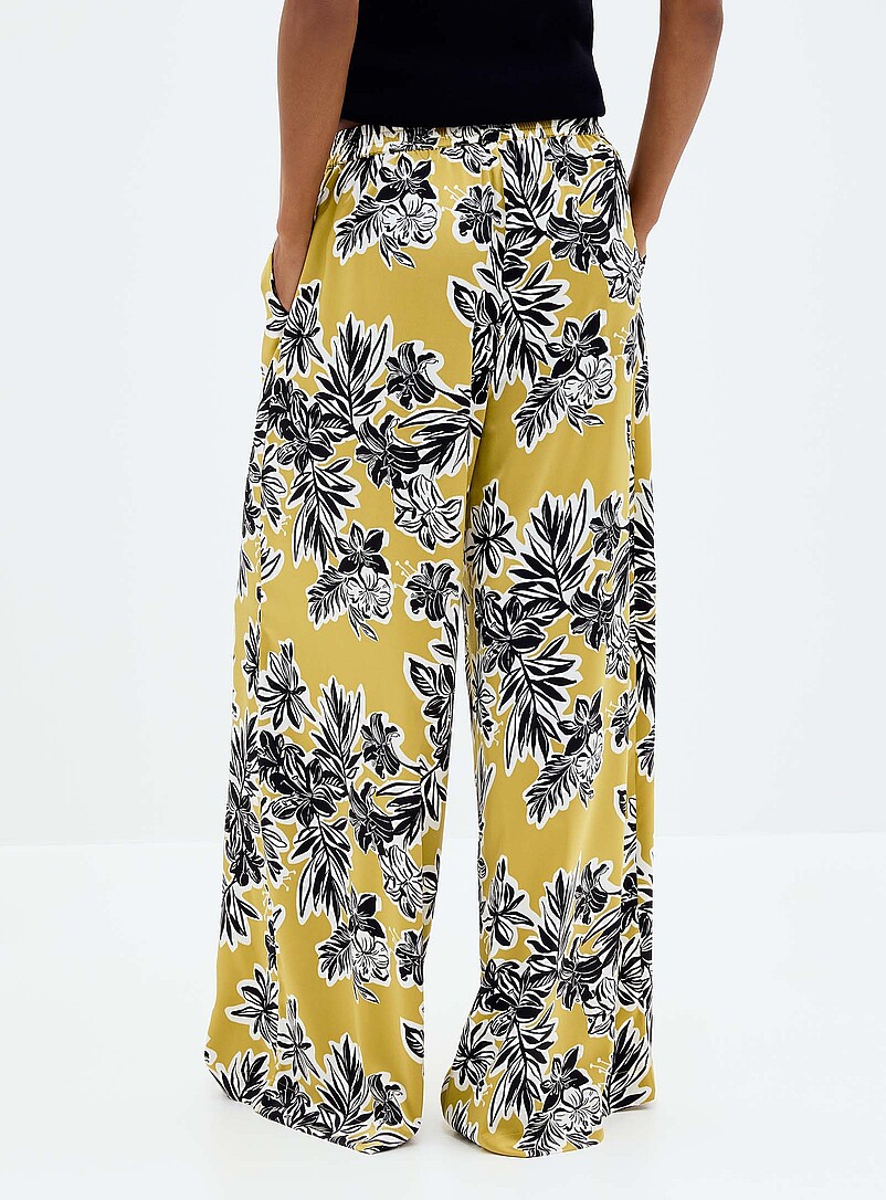 Floral sketches satiny pant Fit: Wide leg, high rise product image 3