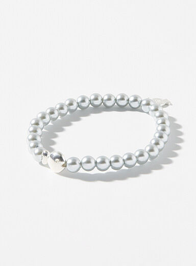 Shiny pearl bracelet
