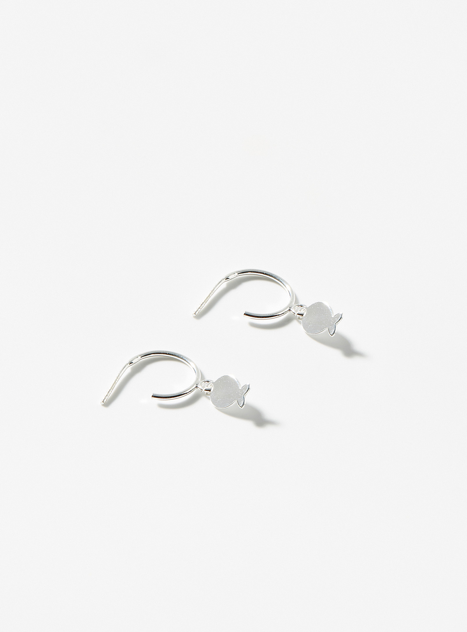 Clio Blue Silver Fish Earrings In Metallic