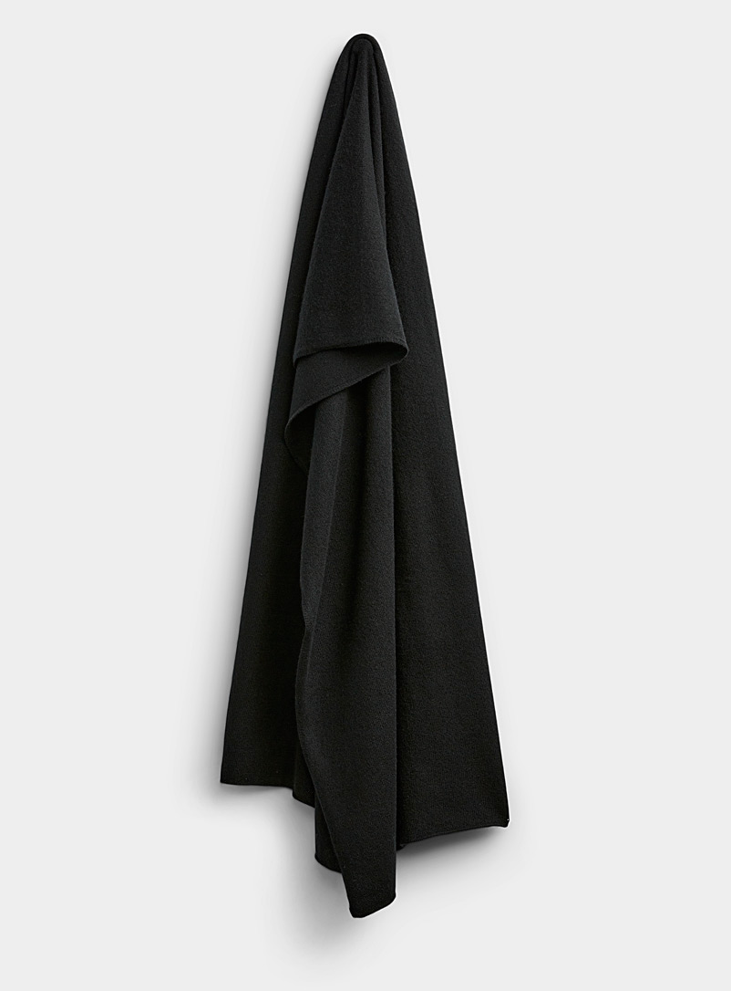 Simons Black Pure cashmere scarf for women