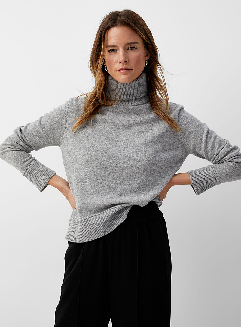 Contemporaine Light Grey Luxurious wool ribbed turtleneck for women