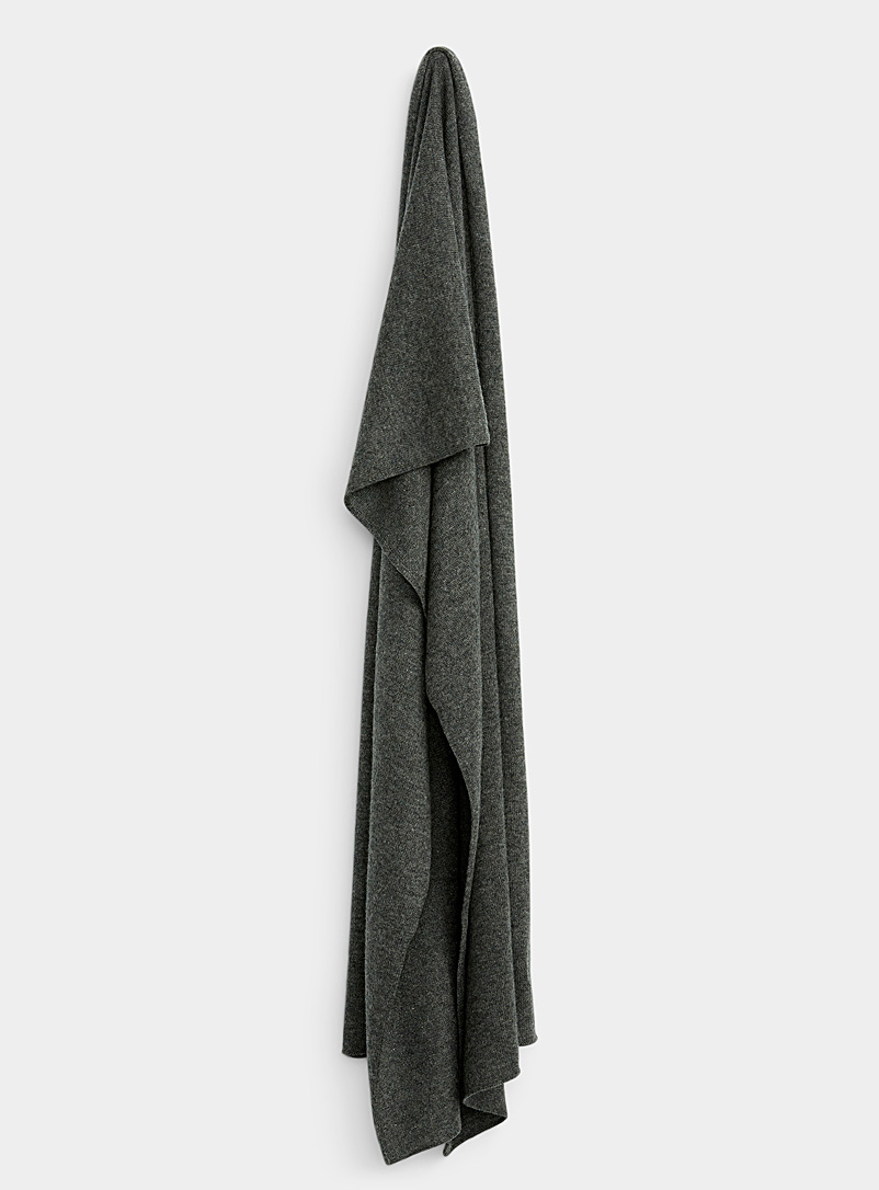 Le 31 Charcoal Recycled cashmere wool scarf for men