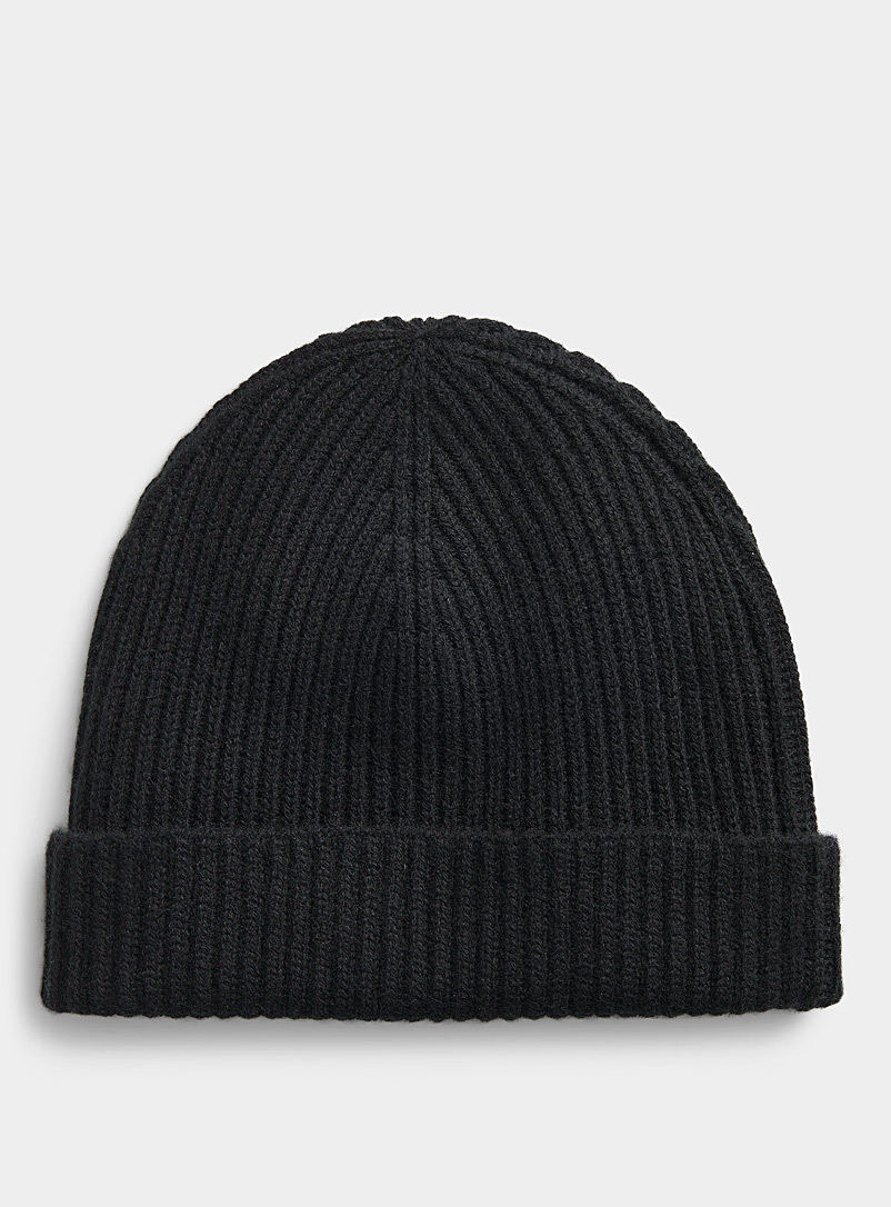 Simons Black Ribbed pure cashmere tuque for women