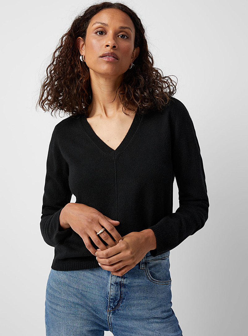 Contemporaine Black Pure cashmere V-neck sweater for women