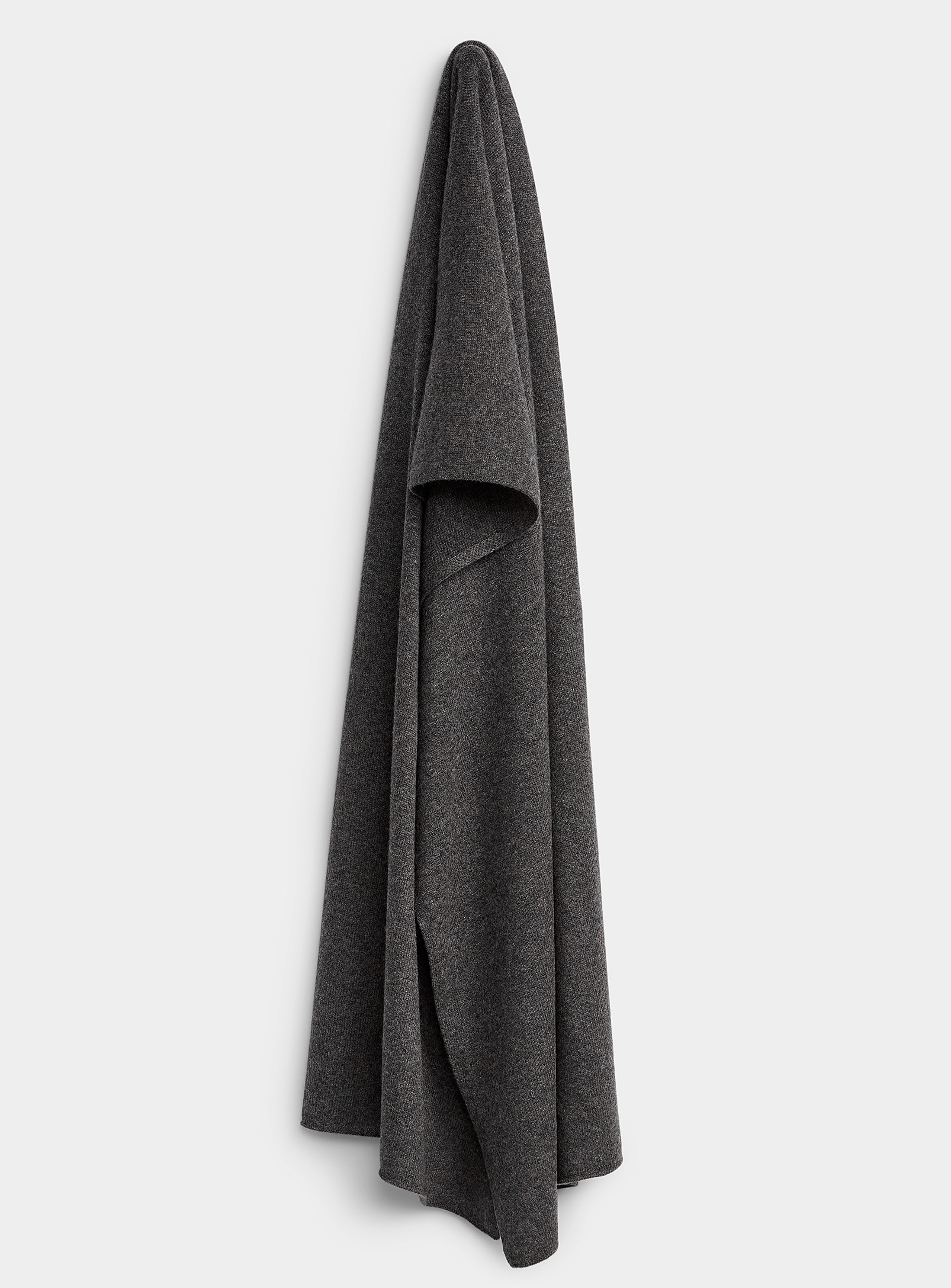 Le 31 Cashmere Wool Scarf In Charcoal