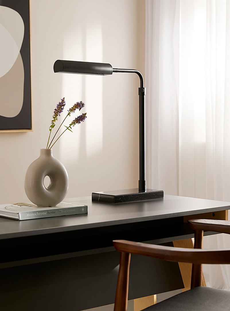 Simons Maison: La lampe de table pivotante fer et marbre Noir