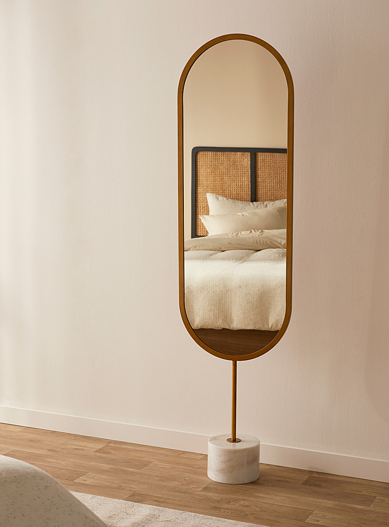 Simons Maison: Le miroir oval marbre et laiton Assorti