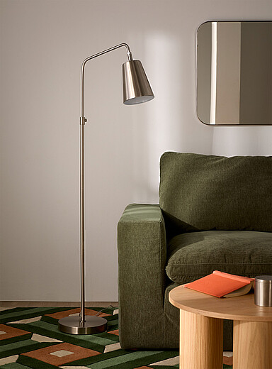 La lampe sur pied &eacute;pur&eacute;e hauteur ajustable