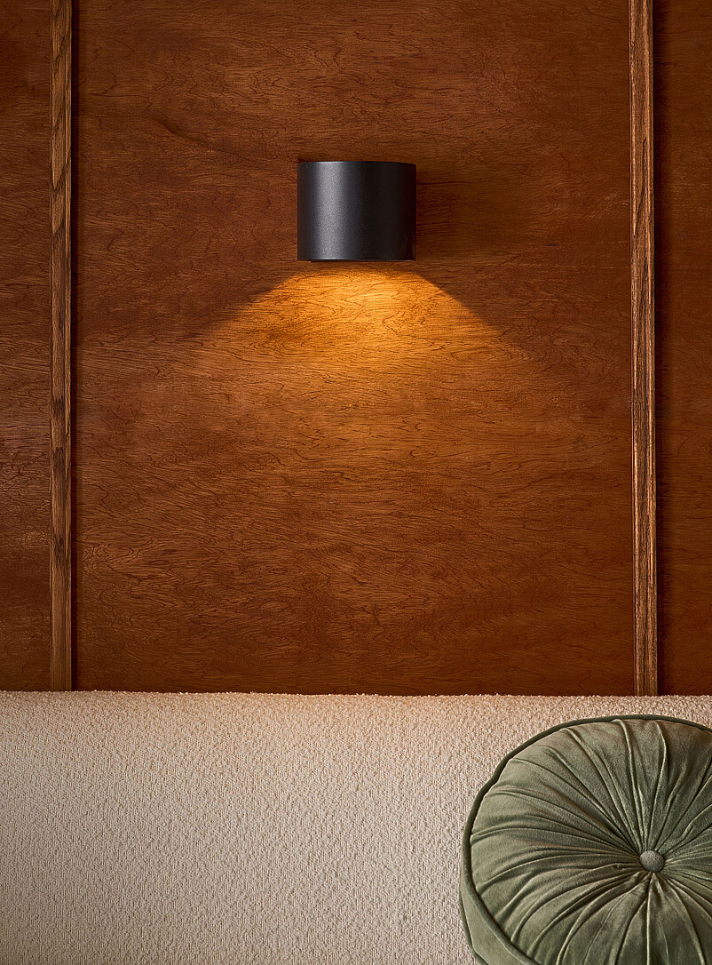 Curved modern sconce product image 2