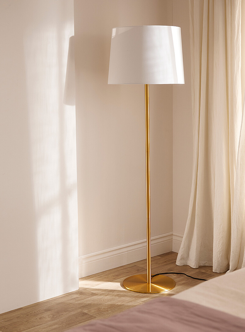 Slim Base Minimalist Floor Lamp