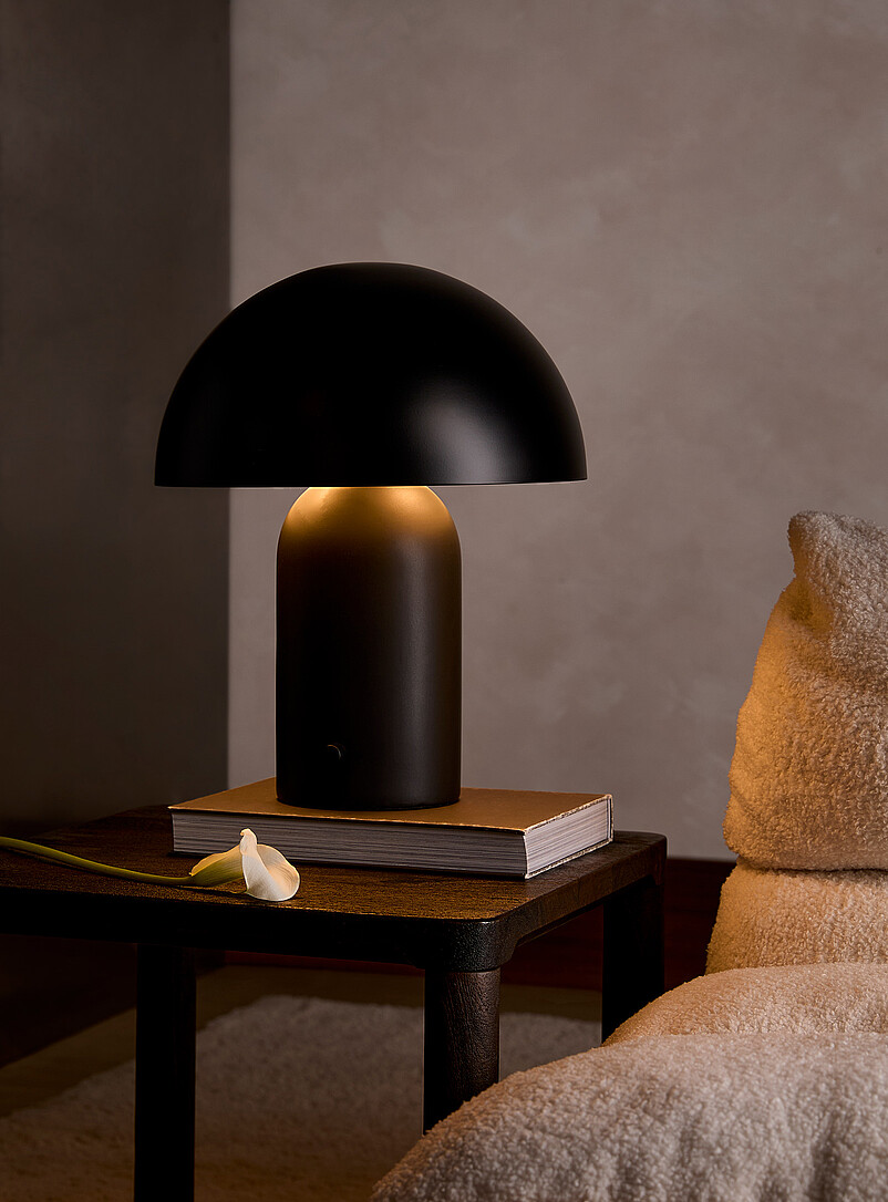 Table lamp with black ceramic base product image 2