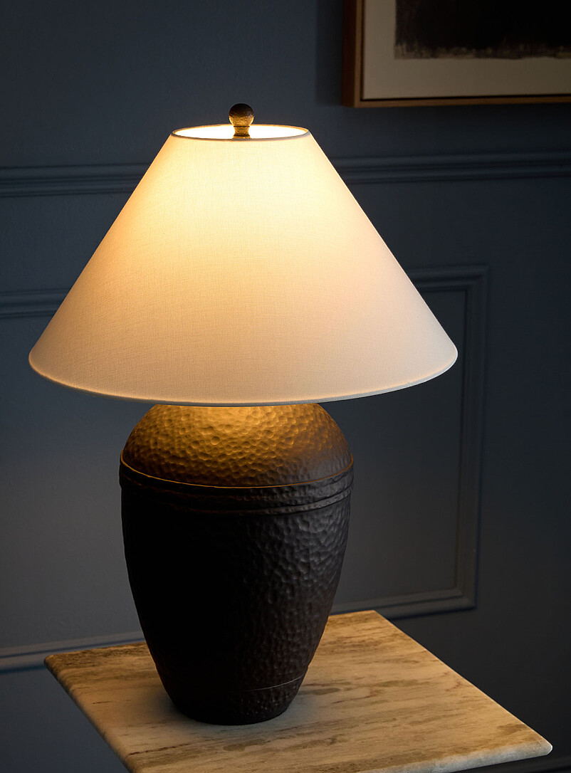 Hammered resin base table lamp product image 2
