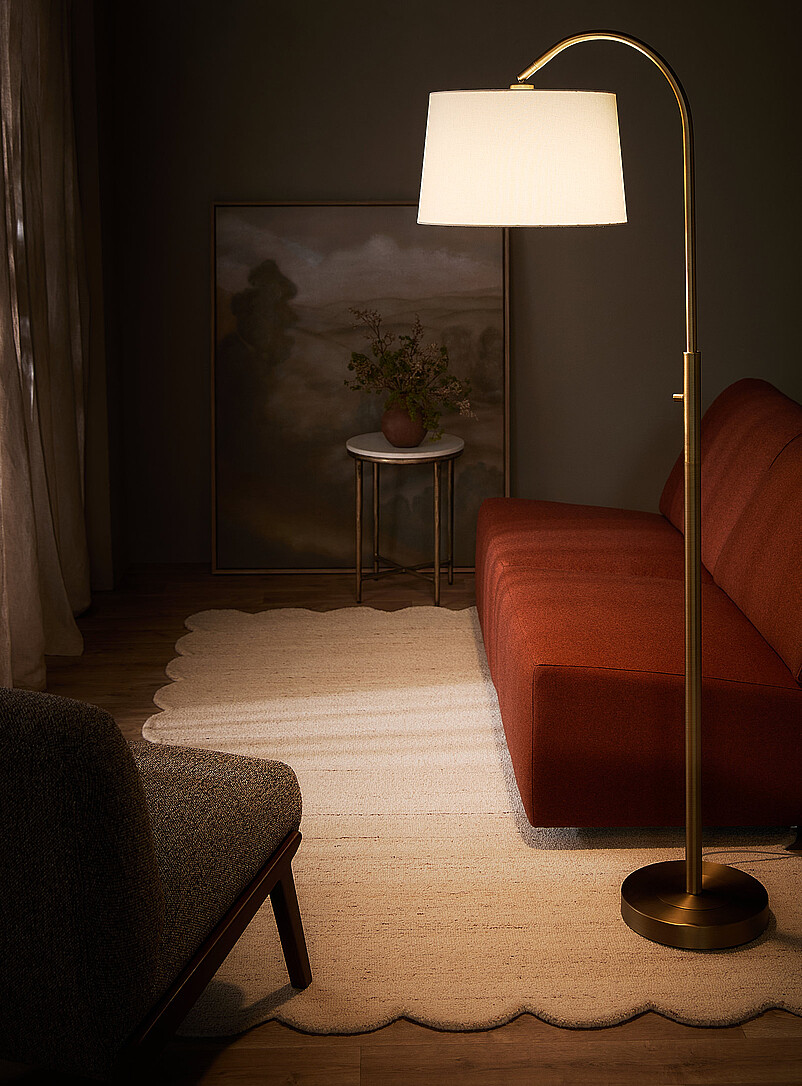 Swivel-shade minimalist floor lamp product image 2