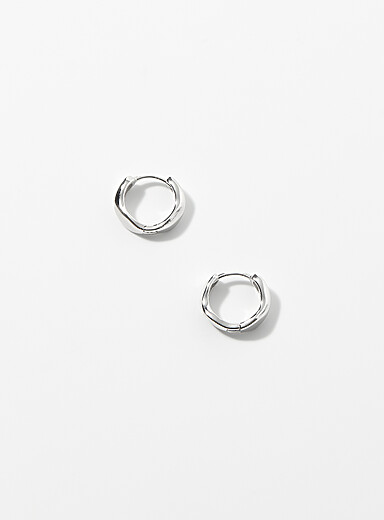 Small wavy hoops