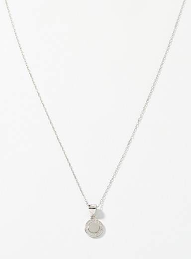 La cha&icirc;ne m&eacute;daillon argent