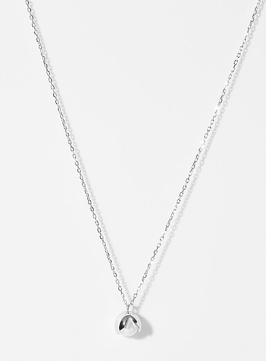 Pearl cocoon silver chain