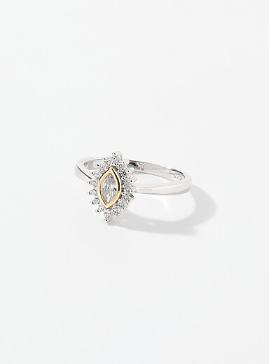 La bague assemblage ovale scintillant