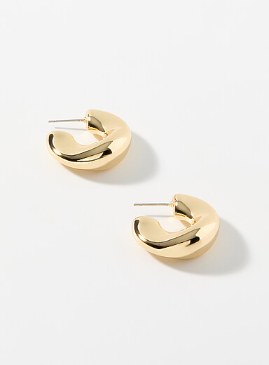 Thick wavy half-hoops