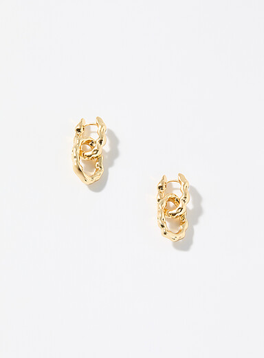 Les boucles d'oreilles cha&icirc;ne maillons ovales ondul&eacute;s <b>Collection exclusive Simons x Pilgrim</b>