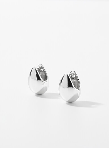 Les boucles d'oreilles gouttes