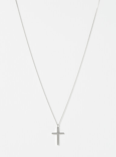 Minimalist cross pendant necklace