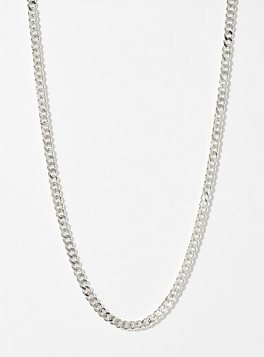 Recycled metal curb-link chain