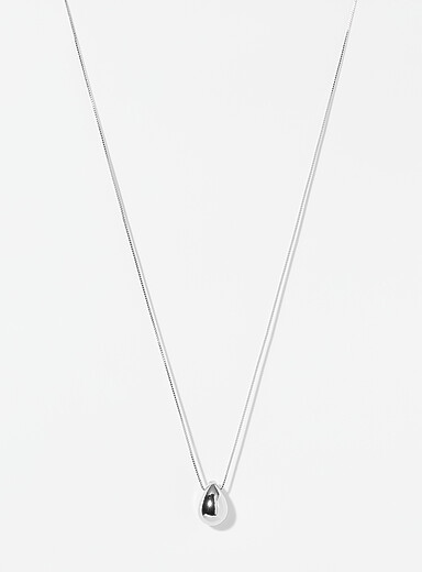 Teardrop pendant necklace
