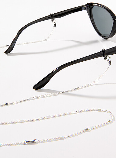 La cha&icirc;ne de lunettes Cat