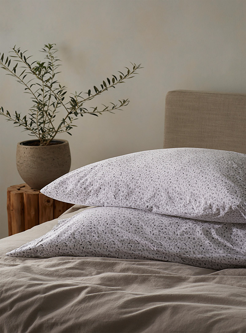 Simons Maison Light Grey Petal-print 200-thread-count pillowcases Set of 2