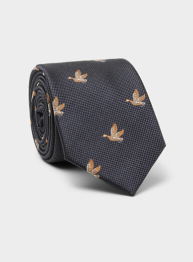 Migratory bird jacquard tie