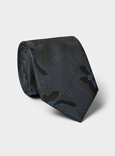 La cravate jacquard ombrag&eacute;