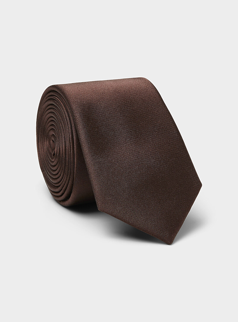 Solid satiny skinny tie product image (primary)
