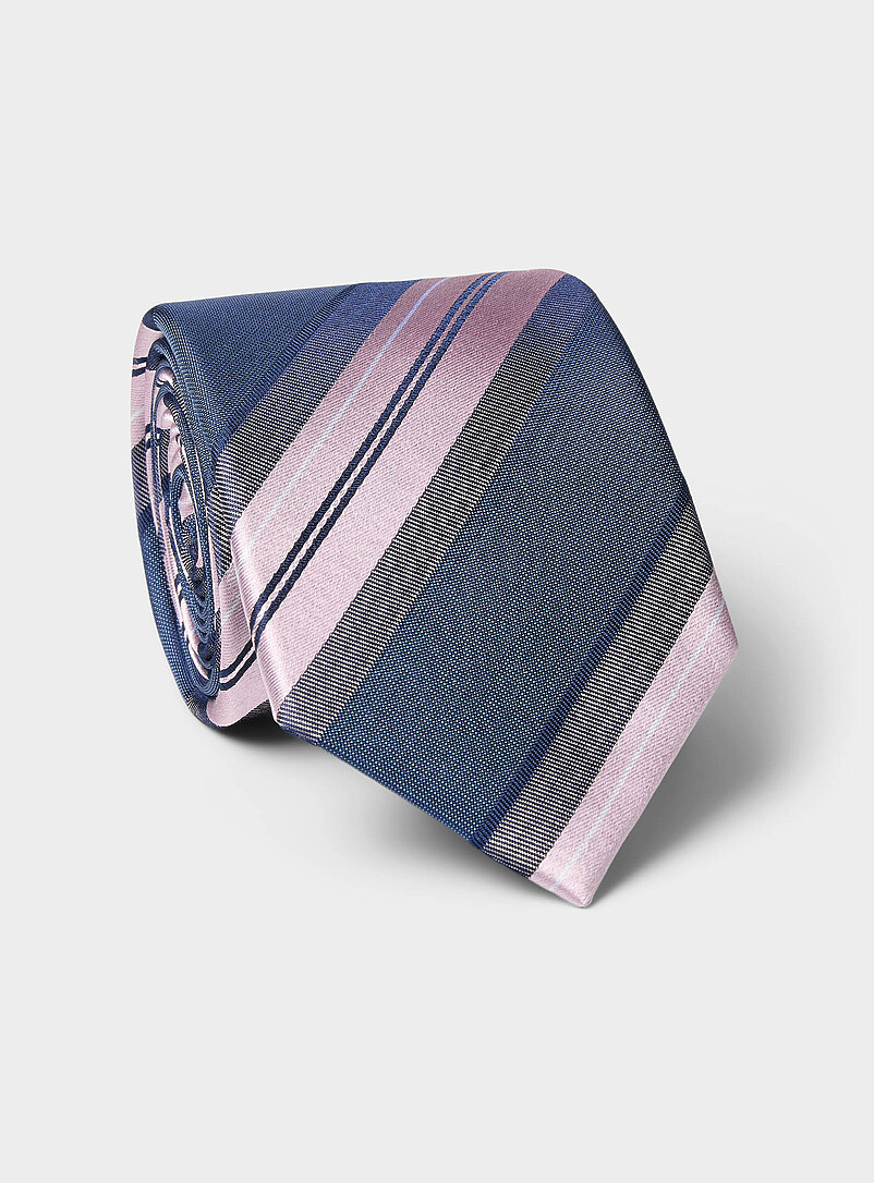 Pale pink stripe tie product image (primary)
