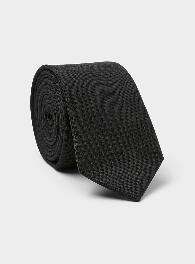 Solid Wool Tie