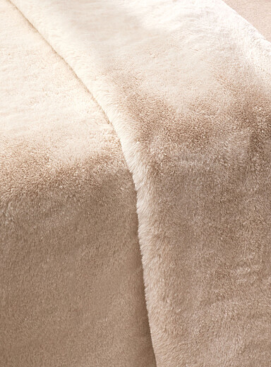 Cream faux-fur blanket