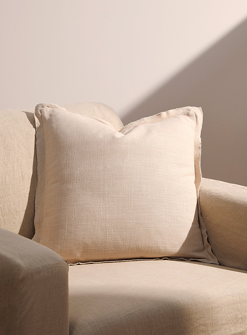 Simons Maison Ivory/Cream Beige Fringed linen-like cushion 45 x 45 cm