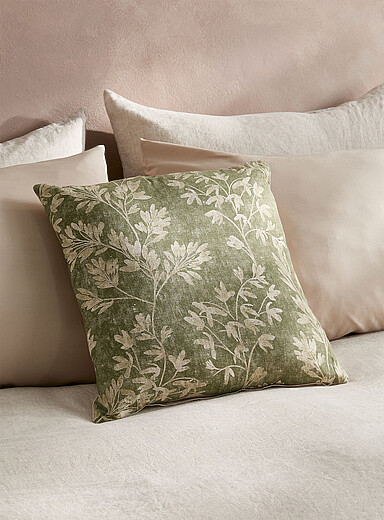 Simons Maison Patterned Green Touch of linen stencil flowers removable-cover cushion 45 x 45 cm