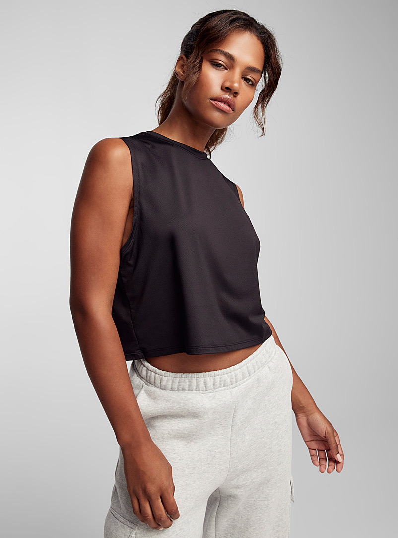 https://imagescdn.simons.ca/images/12893-215724-1-A1_2/micro-perforated-cropped-cami.jpg?__=4