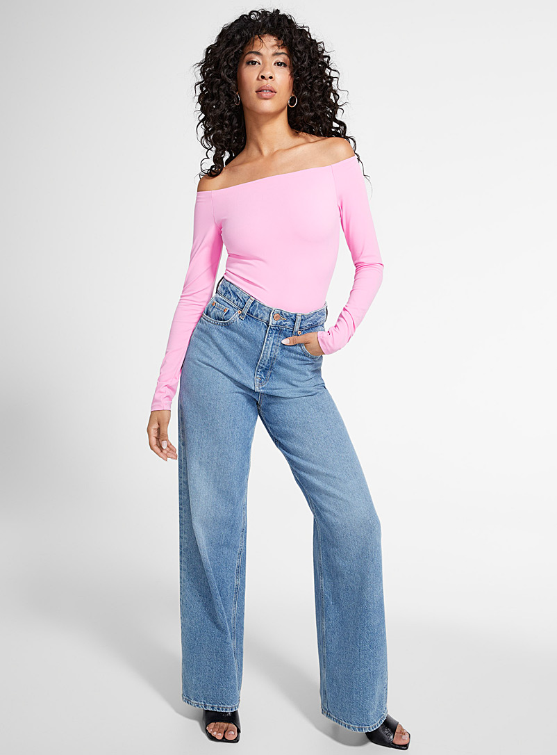 Icône Pink Off-the-shoulder second-skin cropped T-shirt for women