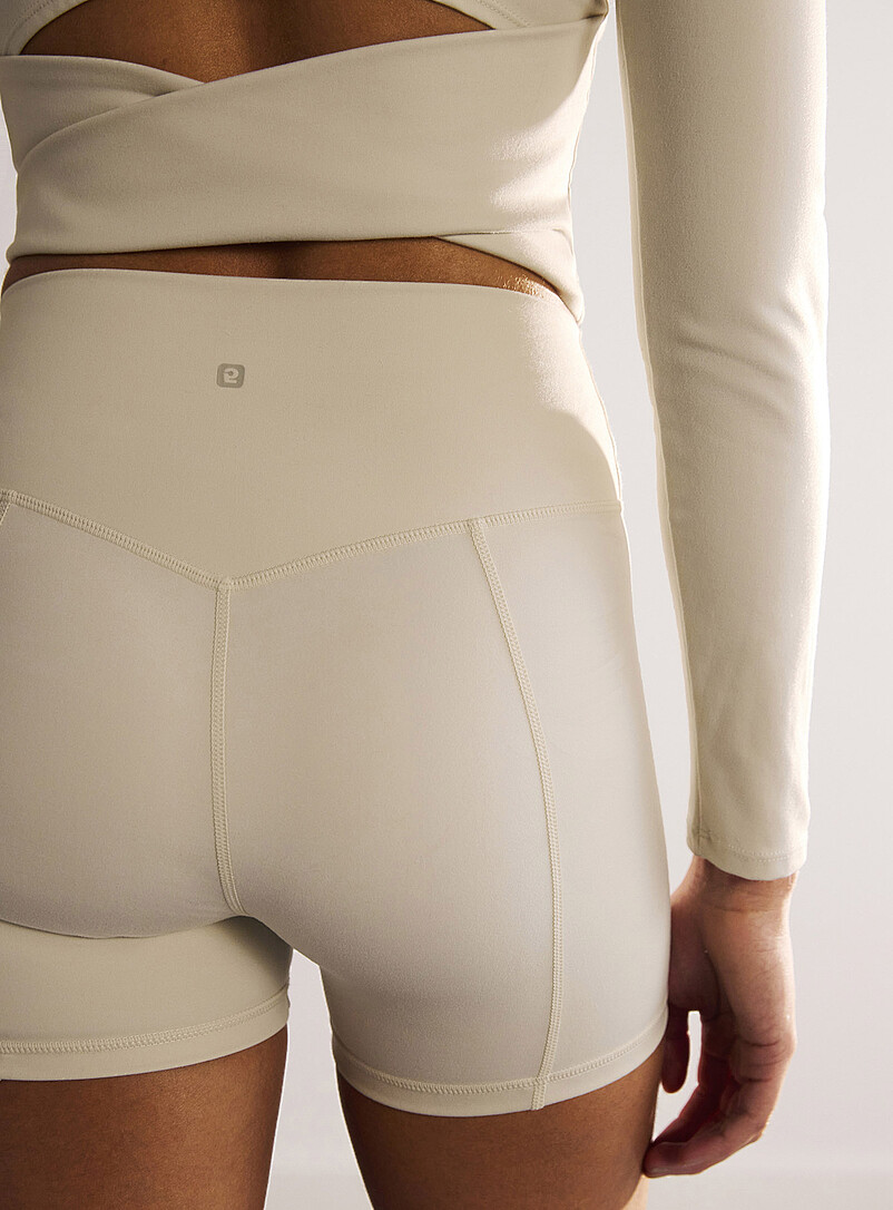 I.FIV5 Black High-rise velvety bike short 3" length for women