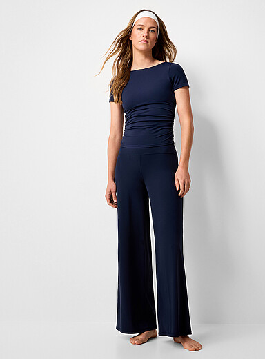 Le pantalon large toucher velout&eacute;