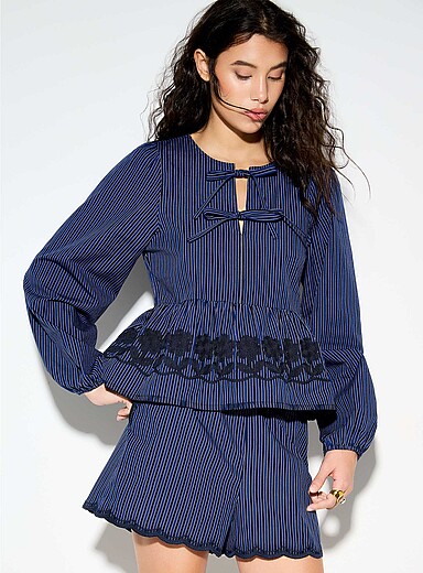 Peplum waist puff-sleeve blouse