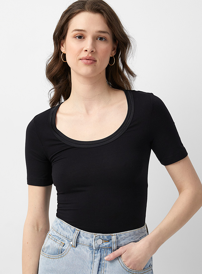 ICHI Black Satiny collar T-shirt for women